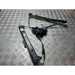 PODNOŚNIK SZYBY PRZÓD PRAWY AUDI Q2 GA 16- 81A837462