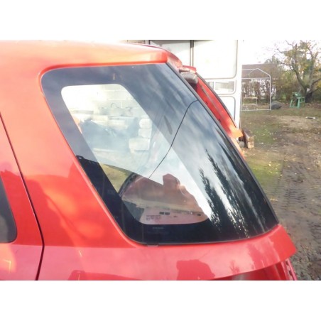 SZYBA KAROSERYJNA TYŁ lewa prawa suzuki sx4 1.9 ddis