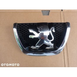EMBLEMAT ZNACZEK ZDERZAKA PRZÓD PEUGEOT 5008 09-