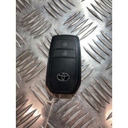 KLUCZYK PILOT KEYLESS TOYOTA YARIS IV 20-