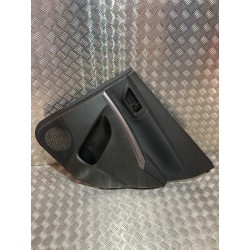 BOCZEK DRZWI PRAWY TYŁ SUZUKI SX4 S-CROSS II 21-