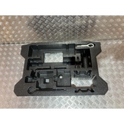 WKŁAD BAGAŻNIKA WKRĘTKA HAKA SUZUKI SX4 S-CROSS II 21-