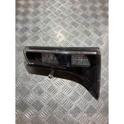 LAMPA PRAWY TYŁ W KLAPĘ SUZUKI SX4 S-CROSS II 21-