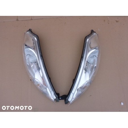 LAMPA PRZÓD PRAWA NISSAN JUKE 2010-