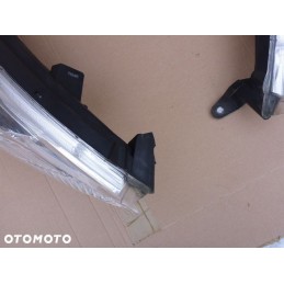 LAMPA PRZÓD PRAWA NISSAN JUKE 2010-