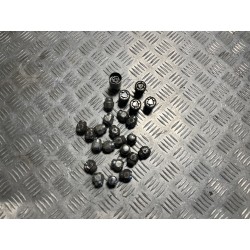 ŚRUBY KÓŁ ZŁODZIEJKI NISSAN NAVARA NP300 D23 15-