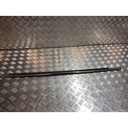 LISTWA ZGARNIAJĄCA DRZWI LEWY PRZÓD CHROM TOYOTA YARIS IV 20-