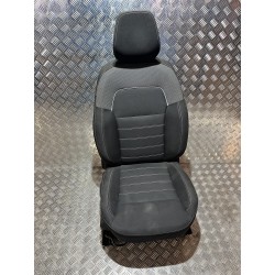 FOTEL PRAWY PRZÓD DACIA JOGGER 22- UK