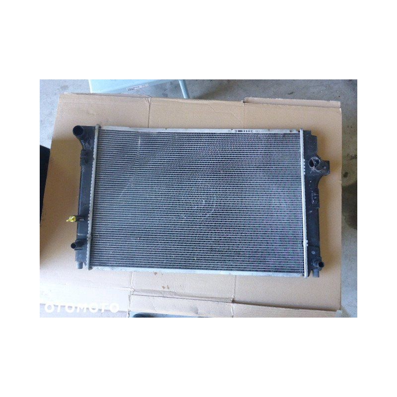 CHŁODNICA TOYOTA YARIS 2013 HYBRYDA