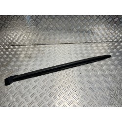 LISTWA SZYBY CZOŁOWEJ PRAWA OPEL GRANDLAND X 17- YP00014080