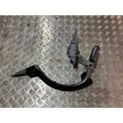 ZAWIAS KLAPY BAGAŻNIKA PRAWY MERCEDES C KLASA W205 SEDAN