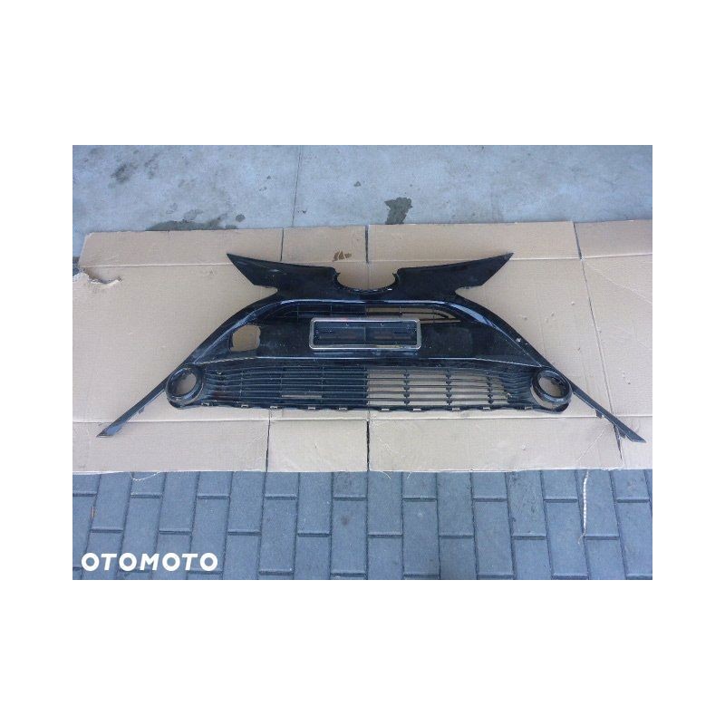 GRILL ZDERZAK ATRAPA PRZÓD TOYOTA AYGO 2014-