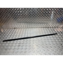 LISTWA ZGARNIAJĄCA SZYBY DRZWI PRAWY PRZÓD FORD FOCUS MK4 18-