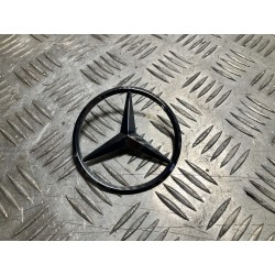 EMBLEMAT KLAPY BAGAŻNIKA MERCEDES C KLASA W205 SEDAN