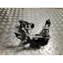 WSPORNIK MOCOWANIE CHŁODNICY LEWE MERCEDES C KLASA W205