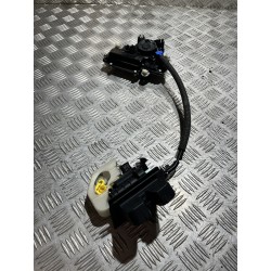 ZAMEK DOCIĄG KLAPY BAGAŻNIKA AUDI Q2 GA 16- 81A827506 5TA827887C