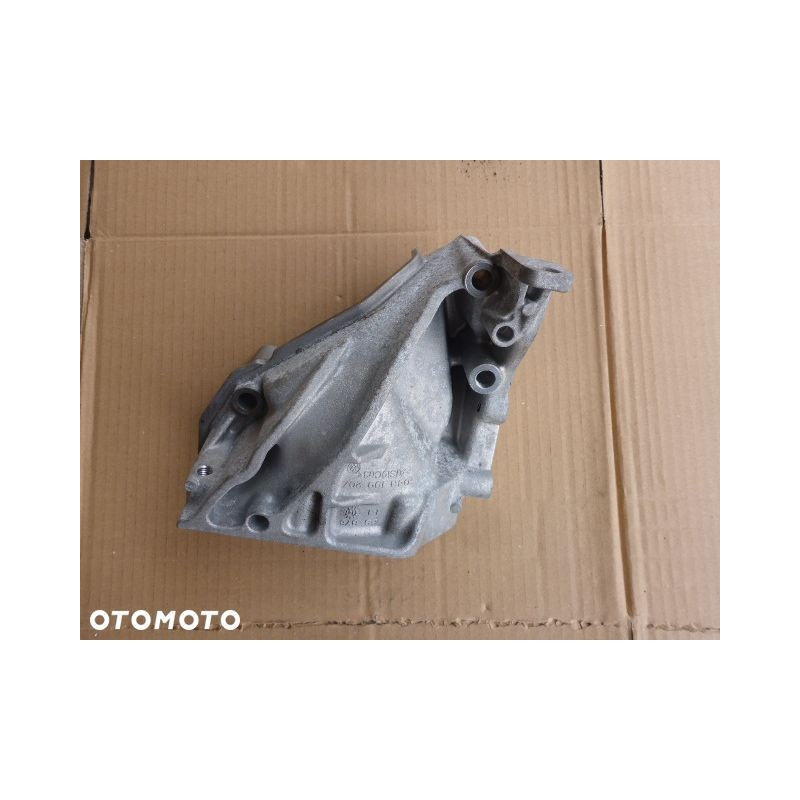 WSPORNIK ŁAPA VW POLO 6R 1.4TDI 04B199207