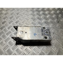 STREFA ZGNOTU PRAWA WSPORNIK MERCEDES CLA W117