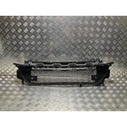 KRATKA ATRAPA ZDERZAKA ŚRODKOWA MERCEDES CLA W117 AMG