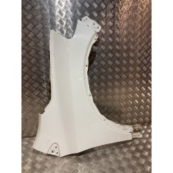 BŁOTNIK PRAWY PRZÓD SUZUKI SX4 S-CROSS 16- LIFT 26U