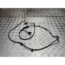 DYSZE SPRYSKIWACZY SZYBY CZOŁOWEJ FORD PUMA II MK2 19-