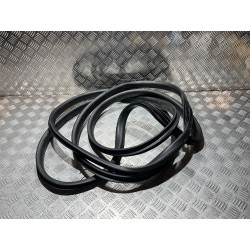 USZCZELKA KAROSERYJNA DRZWI PRZÓD LEWA PRAWA FORD PUMA II MK2 19-