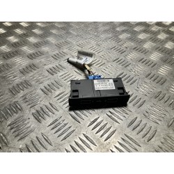 PANEL PORT GNIAZDO USB MERCEDES CLA W117