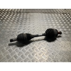 PÓŁOŚ LEWA KRÓTKA MERCEDES CLA W117 2.2 CDI