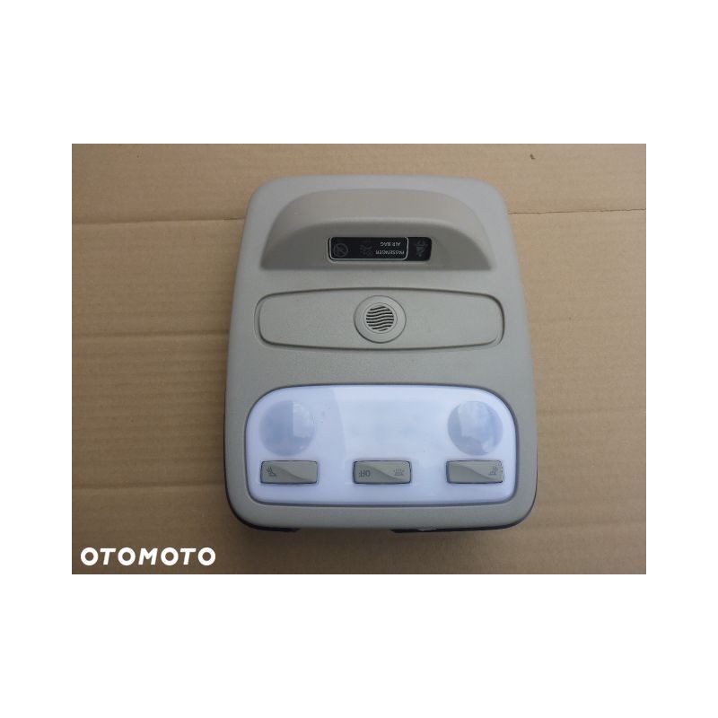 LAMPKA SUFITOWA OŚWIETLENIE RENAULT CLIO IV 12-