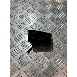 PRZYCISK WŁĄCZNIK AWARYJNYCH VW GOLF VIII 19- 5H0925200T