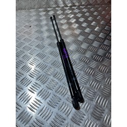 SIŁOWNIK KLAPY BAGAŻNIKA VW GOLF VIII 19- 5H6827550K