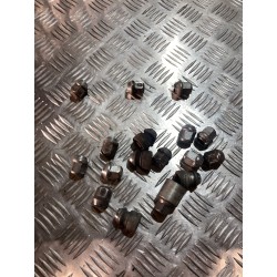 ŚRUBY NAKRĘTKI DO FELG KÓŁ ZŁODZIEJKI SUZUKI SWIFT MK8 17-