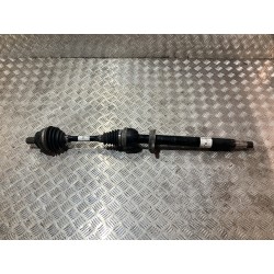 PÓŁOŚ PRAWA DŁUGA MERCEDES CLA W118 1.3 CGI HYBRYDA