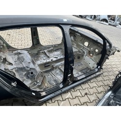 PRÓG CAŁY DŁUGI PRAWY GOLF VIII 19- HB LY9T