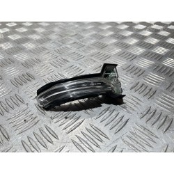 KIERUNKOWSKAZ LUSTERKA PRAWY FORD FOCUS IV MK4 18- JX7B-13B382-BA