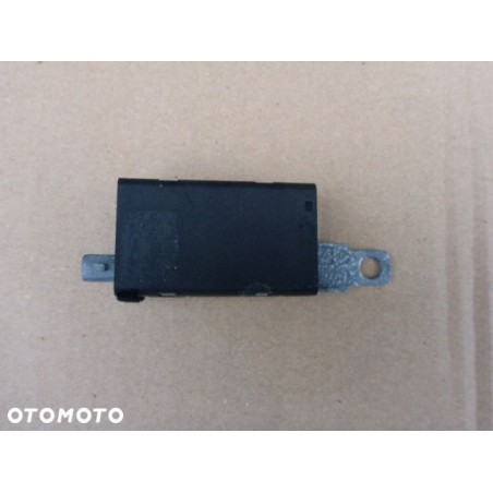 WZMACNIACZ ANTENY RADIA PEUGEOT RCZ