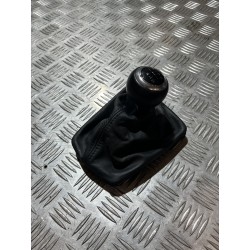 MIESZEK GAŁKA ZMIANY BIEGÓW AUDI A4 B9 15- MANUALNA