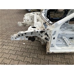 PODŁUŻNICA LEWA ĆWIARTKA MERCEDES GLA X156 LAKIER 650