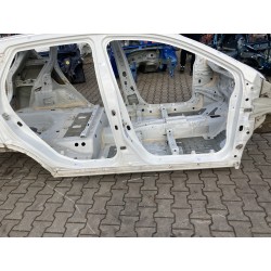 PRÓG PRAWY CAŁY DŁUGI SUZUKI SX4 S-CROSS 13- 26U