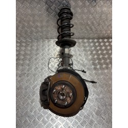 ZWROTNICA MCPHERSON LEWY TOYOTA YARIS CROSS 21- 1.5 HYBRID