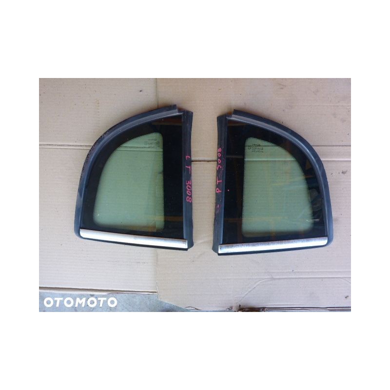 SZYBA KAROSERYJNA PRAWA TYŁ PEUGEOT 3008 09-