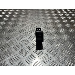 PRZYCISK HAMULCA RĘCZNEGO NISSAN TOWNSTAR XFK 22- 251758324R