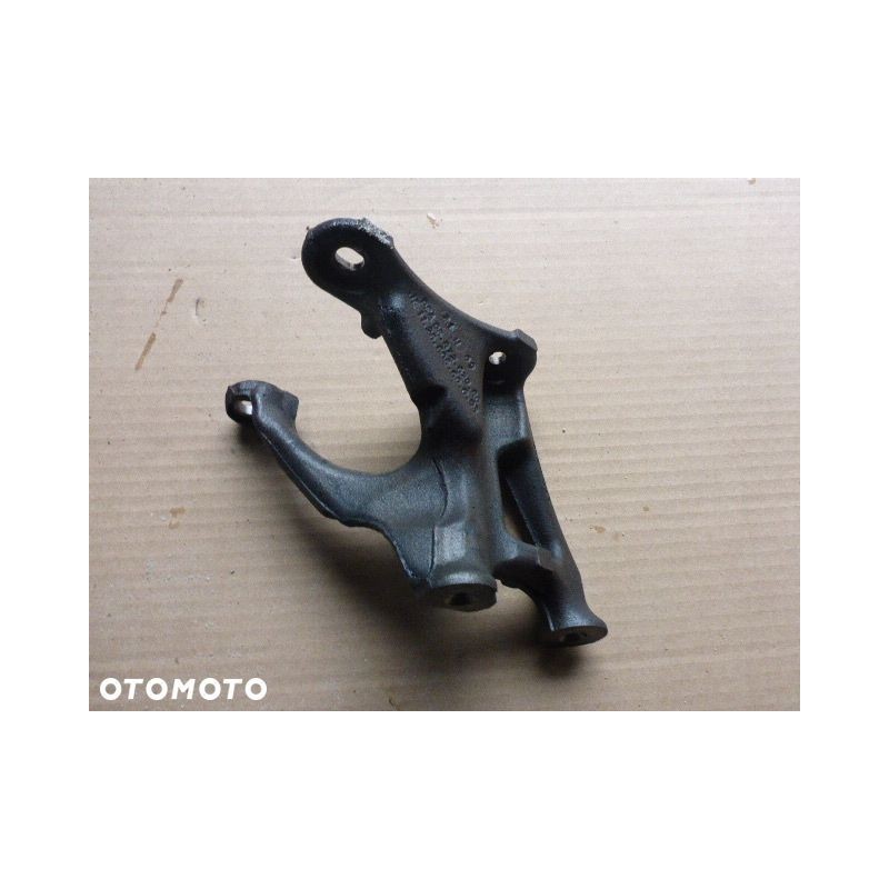 ŁAPA SPRĘŻARKI KLMATYZACJI PEUGEOT RCZ 2.0 HDI