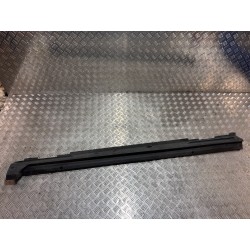 LISTWA PROGOWA PRAWA TOYOTA YARIS CROSS 21-