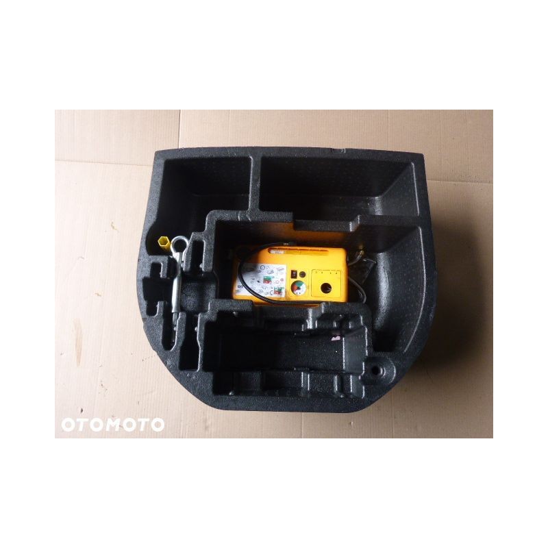 WKŁAD BAGAŻNIKA KOMPRESOR PEUGEOT RCZ 2010-