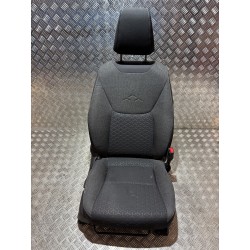 FOTEL PRAWY PRZÓD TOYOTA YARIS CROSS 21-