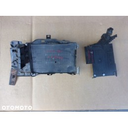 PODSTAWA AKUMULATORA C4 PICASSO II 1.6 E-HDI