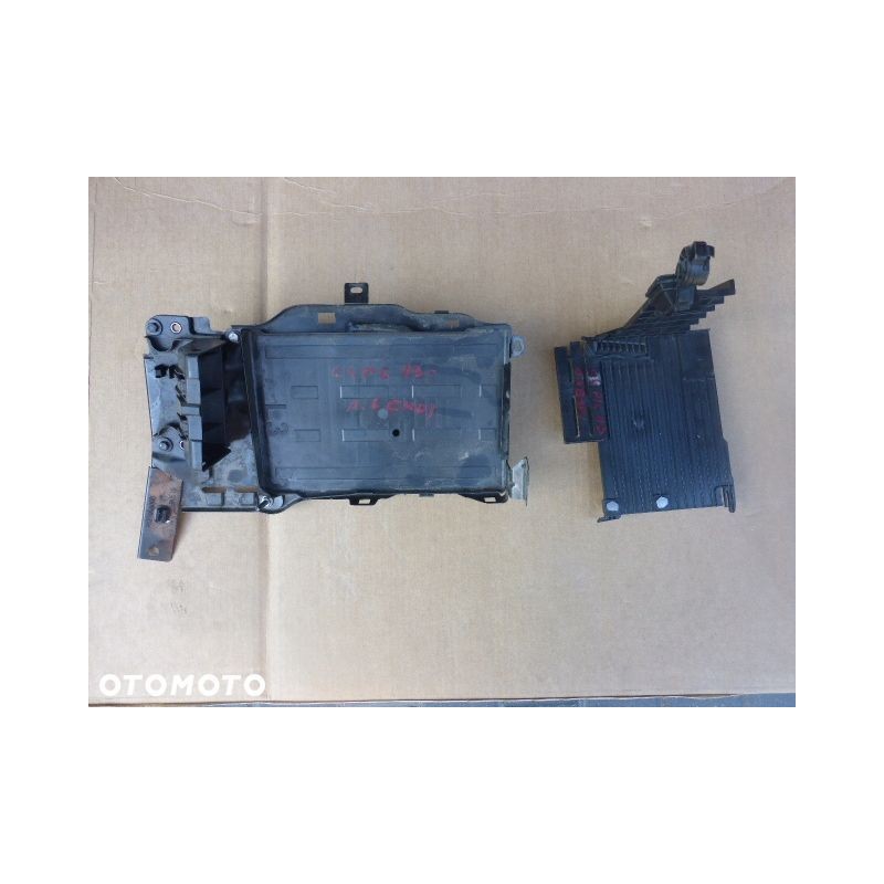 PODSTAWA AKUMULATORA C4 PICASSO II 1.6 E-HDI