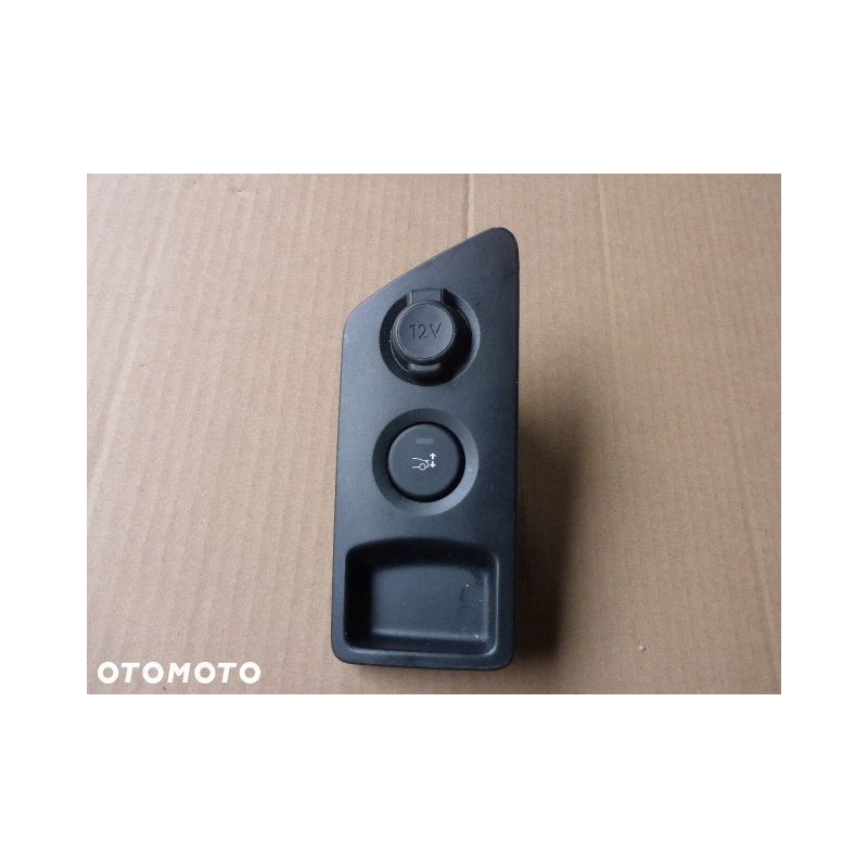 PANEL PRZYCISK LOTKI SPOJLERA PEUGEOT RCZ 2010-