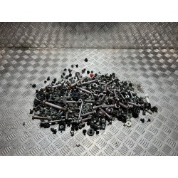 ŚRUBY ŚRUBKI NAKRĘTKI DEMONTAŻ MAZDA MX-30 20-